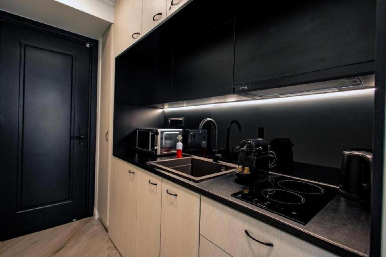 Aparthotel Triple A - Stylish Seven On The Pedestrian - Free Parking! Atenas Exterior foto